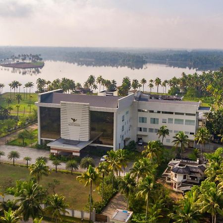 Blue Serene Resort Guruvāyūr Exterior foto