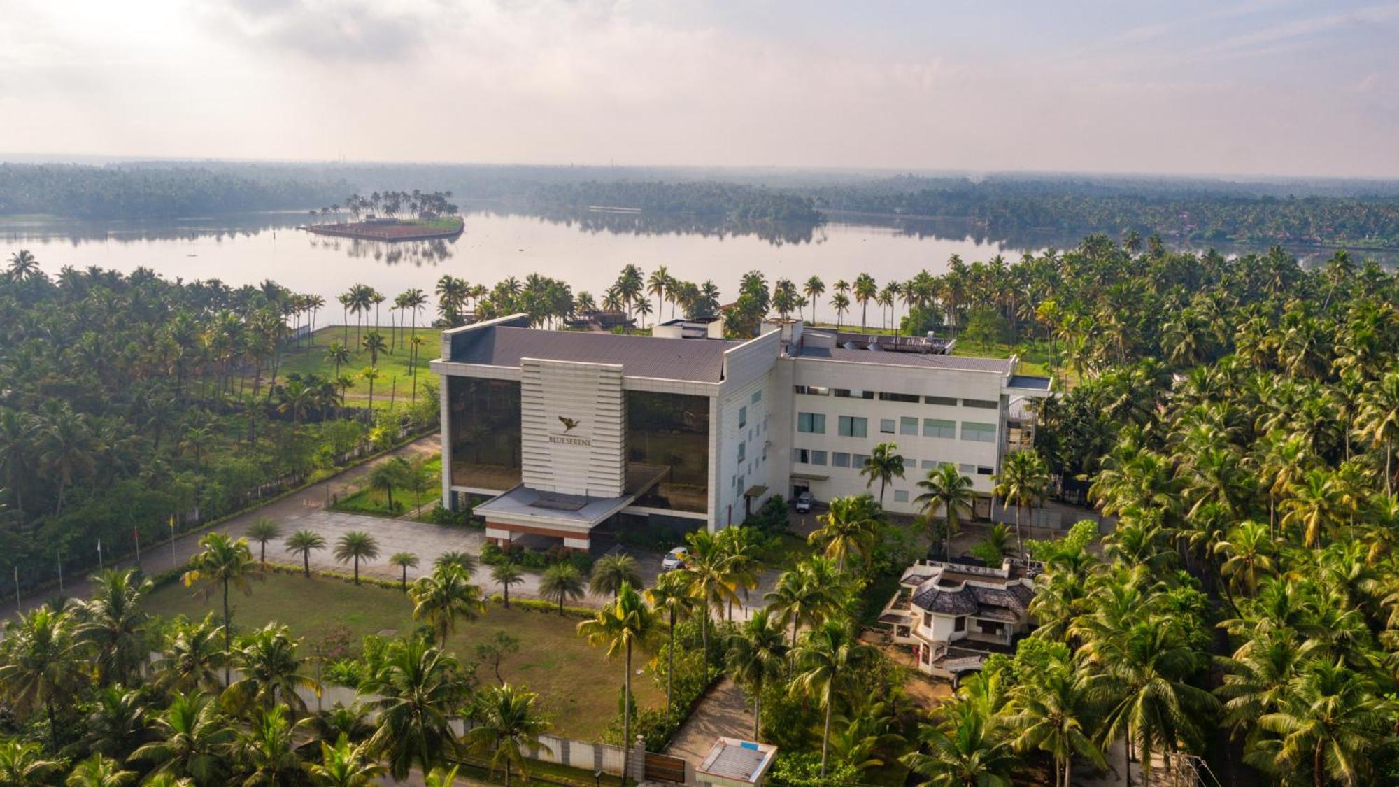 Blue Serene Resort Guruvāyūr Exterior foto